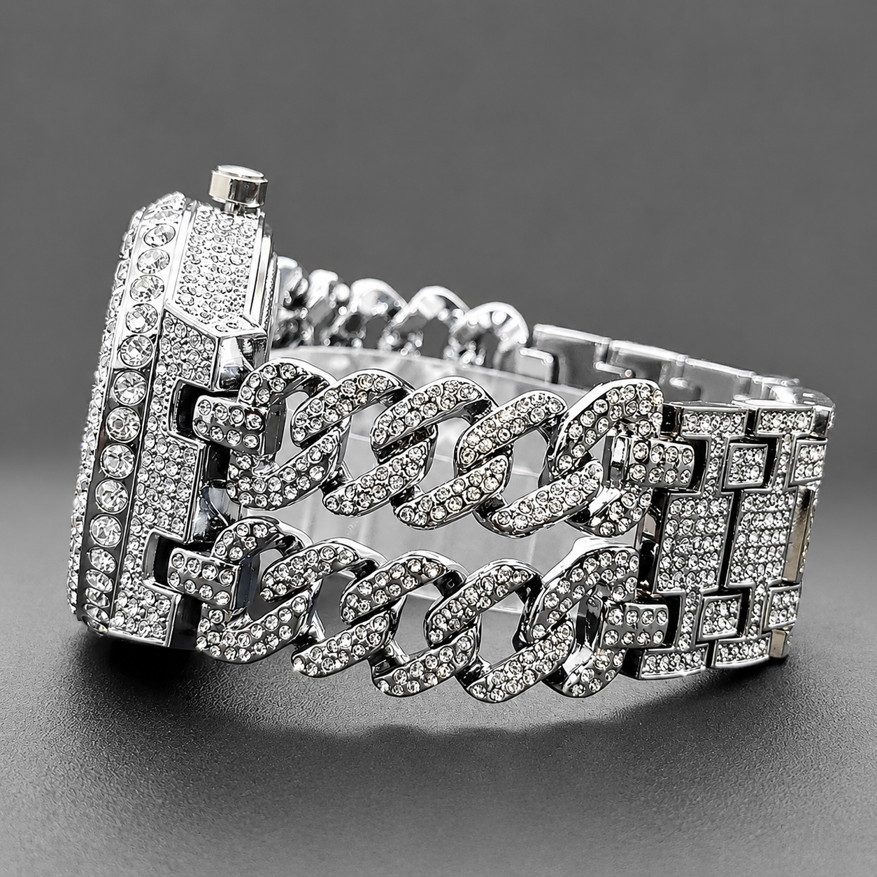 Iced out Round Rhinestone Watch With Chunky Link Bracelet
